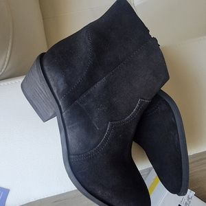 NWOT Rag & Co. Brisa ankle boots